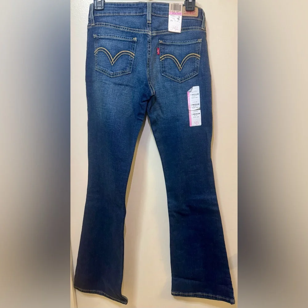 Levi's 518 Low Rise Boot Cut Jeans Classic Style Size 1 Medium Juniors/Women - Picture 4 of 7